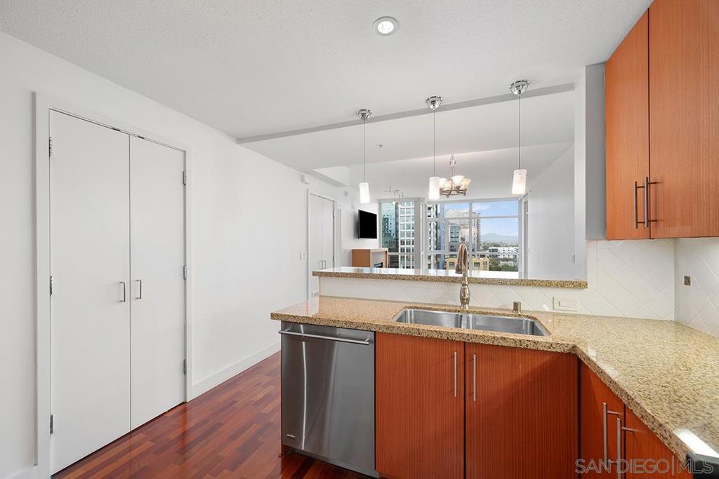 325 7th Avenue - photo 17