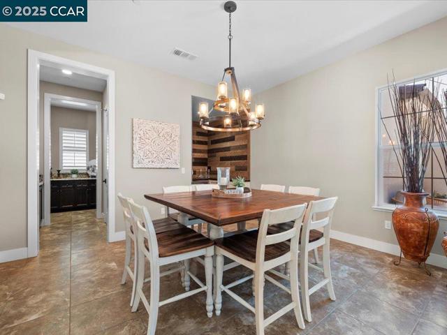 1927 Vintage Cir, Brentwood CA: https://media.crmls.org/mediaz/6d239d25-bc73-4f07-be5f-d742df1469ba.jpg