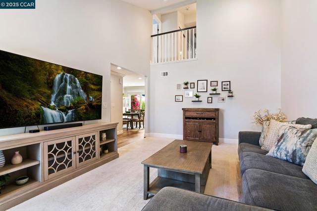 341 Scottsdale Rd., Pleasant Hill CA: https://media.crmls.org/mediaz/6d23e614-b0ba-49ae-9f4f-c7e23c6fce53.jpg