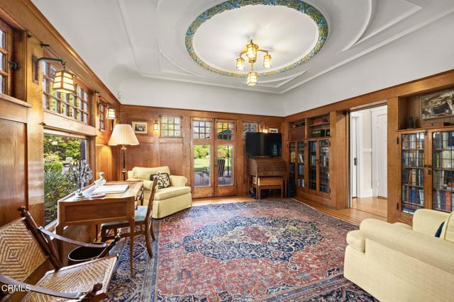 412 Oaklawn Avenue, South Pasadena CA: https://media.crmls.org/mediaz/6d240282-b09b-4e70-a50a-f6f7a4ade03e.jpg