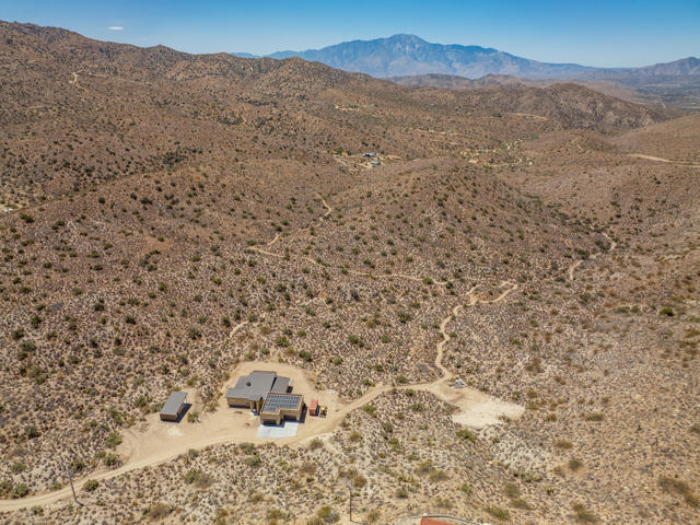 7852 Pinon Drive, Yucca Valley CA: https://media.crmls.org/mediaz/6d249a21-dda8-4202-a080-3023c08f9093.jpg
