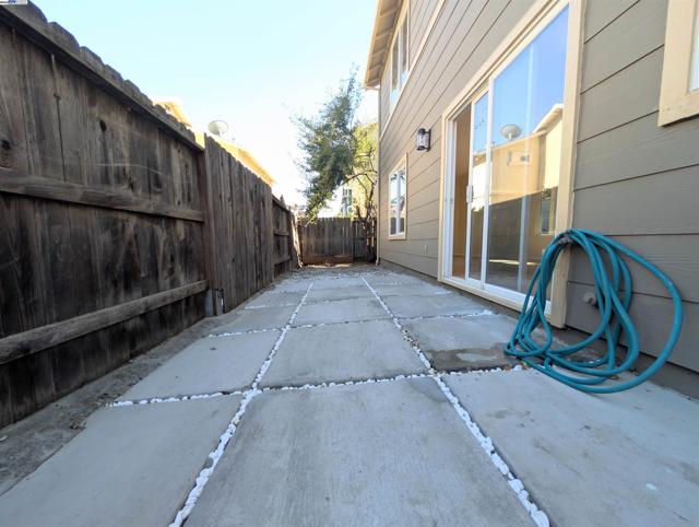 158 Fairview Ave, Bay Point CA: https://media.crmls.org/mediaz/6d24c5bd-ec69-4d06-854b-2c51d2f88cf2.jpg