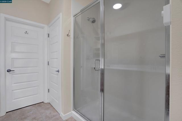 1030 Clear Lake Dr, Oakley CA: https://media.crmls.org/mediaz/6d24da44-af3c-472f-82a2-92d874aadd4e.jpg