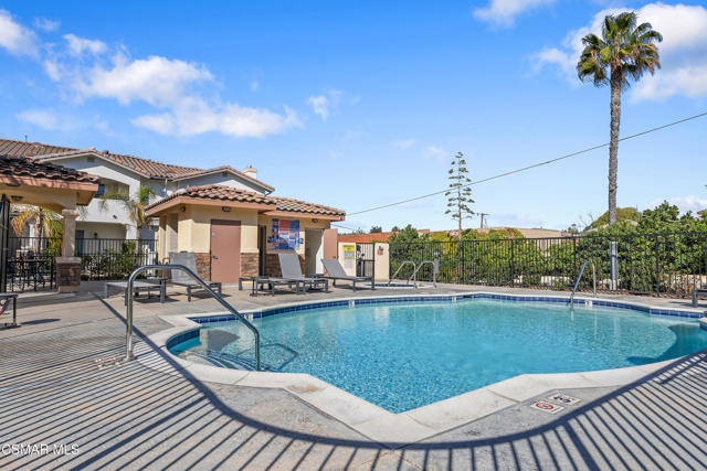 349 Newbury Vista Lane, Newbury Park CA: https://media.crmls.org/mediaz/6d257db2-4b61-46a8-965a-9dac2d157583.jpg