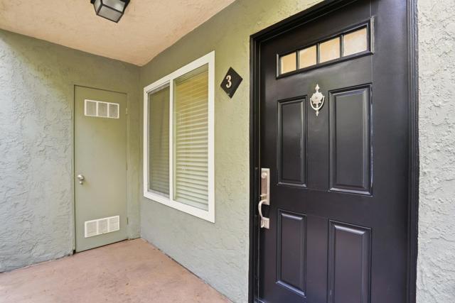 Detail Gallery Image 3 of 27 For 4455 Home Ave #3,  San Diego,  CA 92105 - 2 Beds | 1/1 Baths
