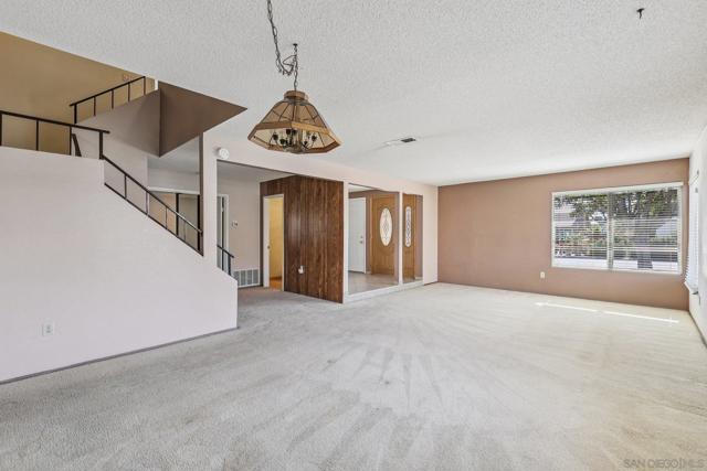 823 Fuchsia Ln, San Diego CA: https://media.crmls.org/mediaz/6d268659-6482-4958-a15f-ec572577b5c5.jpg