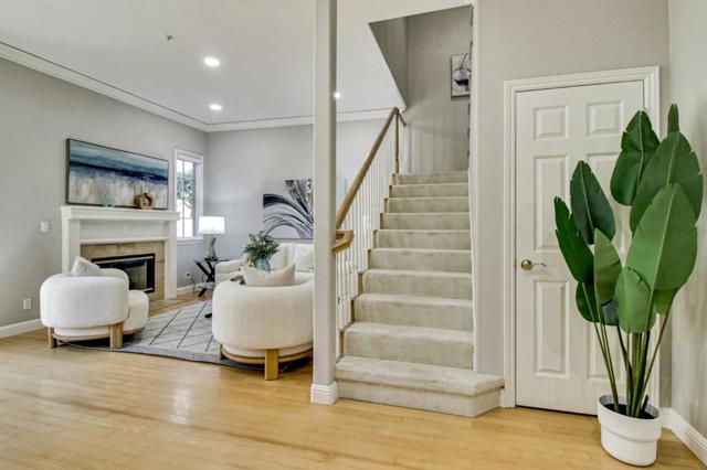 147 Fremont Avenue, Los Altos CA: https://media.crmls.org/mediaz/6d27278d-3c6b-4d0b-bdaa-e1012295f97a.jpg