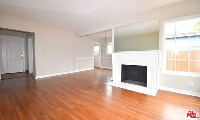 15031 15033 Hartland Street, Van Nuys CA: https://media.crmls.org/mediaz/6d27acfd-67f1-4bff-973b-cf1a97679f37.jpg