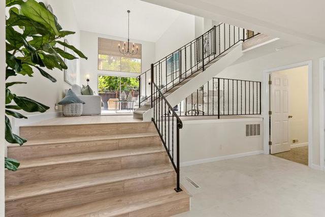 18400 Overlook Road, Los Gatos CA: https://media.crmls.org/mediaz/6d281c0c-6c63-43e1-8f0f-cdc8a010d0c2.jpg