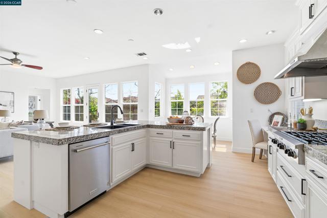 Image 32 of 55 For 2650 Casella Way