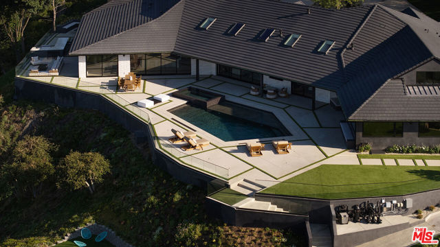 Drew Fenton | 16401 Mulholland Drive Los Angeles CA | MLS: 7706113