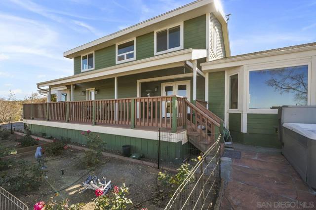 16690 Iron Springs Rd, Julian CA: https://media.crmls.org/mediaz/6d2a6163-cf59-4506-8960-1672b03f81df.jpg