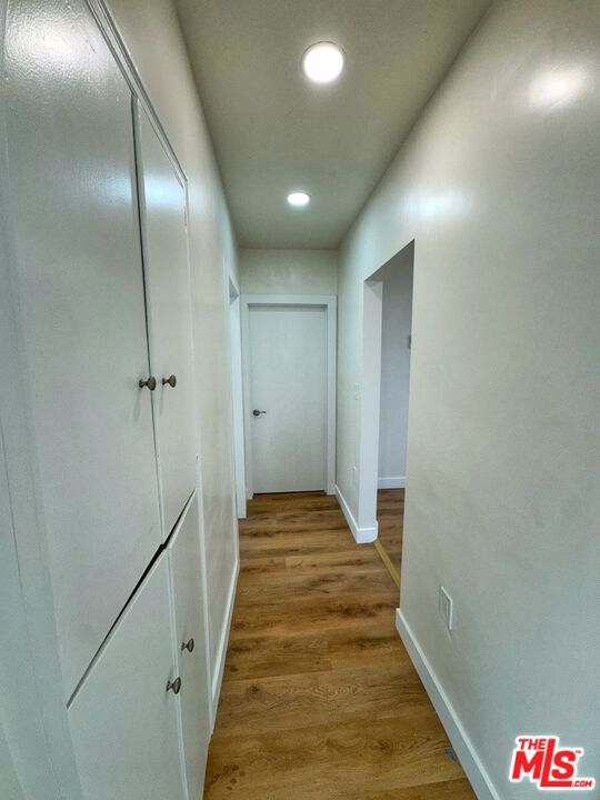 619 Elm Avenue, Inglewood CA: https://media.crmls.org/mediaz/6d2afae7-110c-41e6-995d-d86c75461e56.jpg