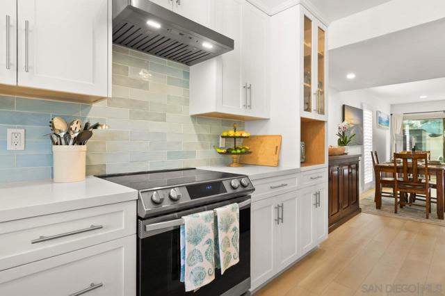 4116 Loma Riviera Ln, San Diego CA: https://media.crmls.org/mediaz/6d2bb83a-9ab0-466f-8596-8f745497e6e9.jpg