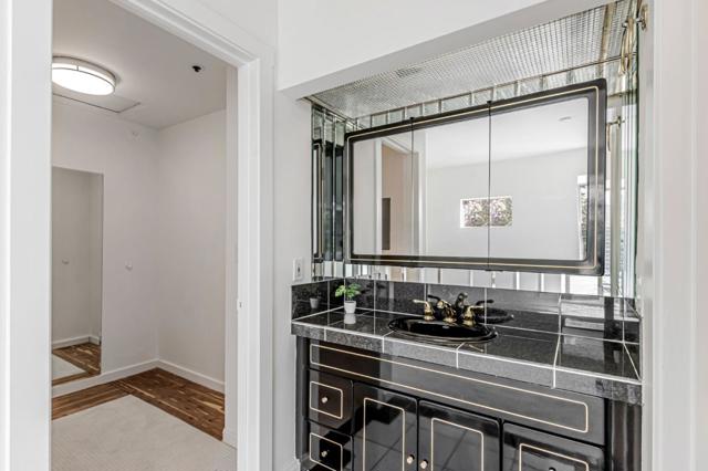 97 E Saint James Street, San Jose CA: https://media.crmls.org/mediaz/6d2c2010-253c-461d-b95a-00f0b1984f15.jpg
