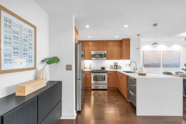 38 N Almaden Boulevard, San Jose CA: https://media.crmls.org/mediaz/6d2c23c4-3fff-478e-848c-468b3ed98734.jpg