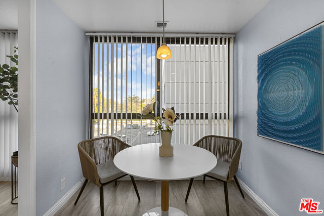 Breakfast nook