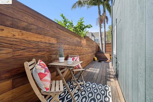 319 E 17Th St, Oakland CA: https://media.crmls.org/mediaz/6d2d478c-6669-450c-afbe-aace4c904d8b.jpg