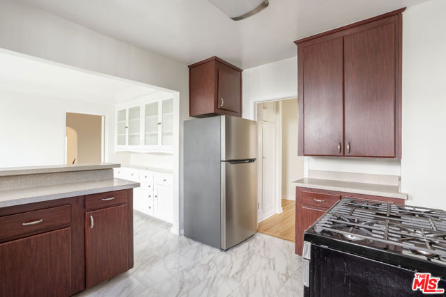 165 S Mansfield Avenue, Los Angeles CA: https://media.crmls.org/mediaz/6d2d6557-d992-49aa-b88b-b64901c22951.jpg