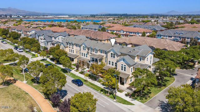 3102 N Oxnard Boulevard, Oxnard CA: https://media.crmls.org/mediaz/6d2d9aa7-72b0-411c-b52f-c45fff448a6a.jpg