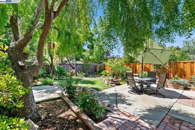 2587 Chablis Way, Livermore CA: https://media.crmls.org/mediaz/6d2fb29b-9373-4a11-ae93-545da12541cd.jpg