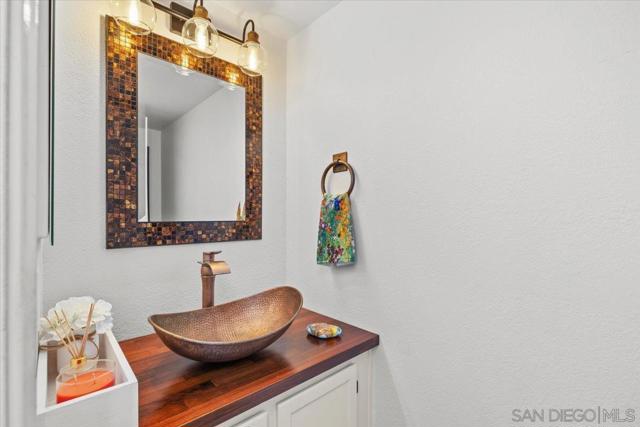 3149 Dickens St, San Diego, California 92106, 3 Bedrooms Bedrooms, ,2 BathroomsBathrooms,Condominium,For Sale,Dickens St,250000588SD