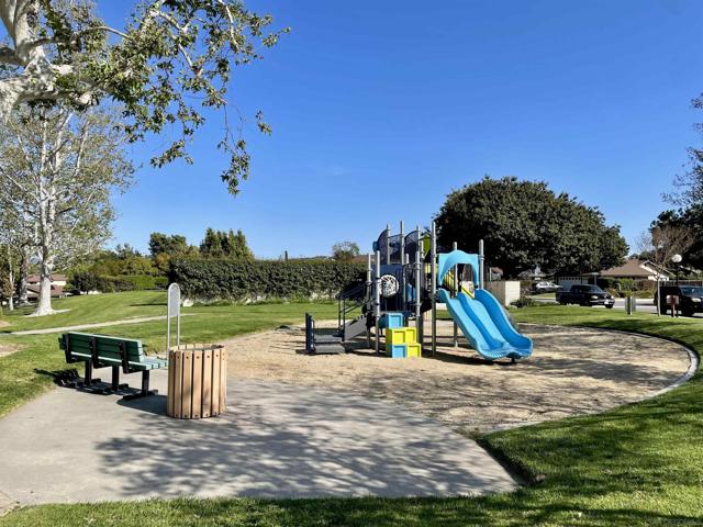 545 Shady Brook Pl, Escondido CA: https://media.crmls.org/mediaz/6d2ff879-5dab-4133-9aa7-e9cb03eb55f0.jpg