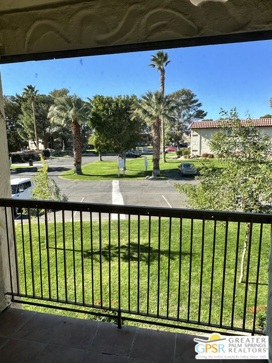 Image 20 of 30 For 64291 Spyglass Avenue 10