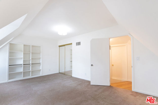 449 S Citrus Avenue, Los Angeles CA: https://media.crmls.org/mediaz/6d30cb7c-a17a-4435-933a-a13fd1b6c5c3.jpg
