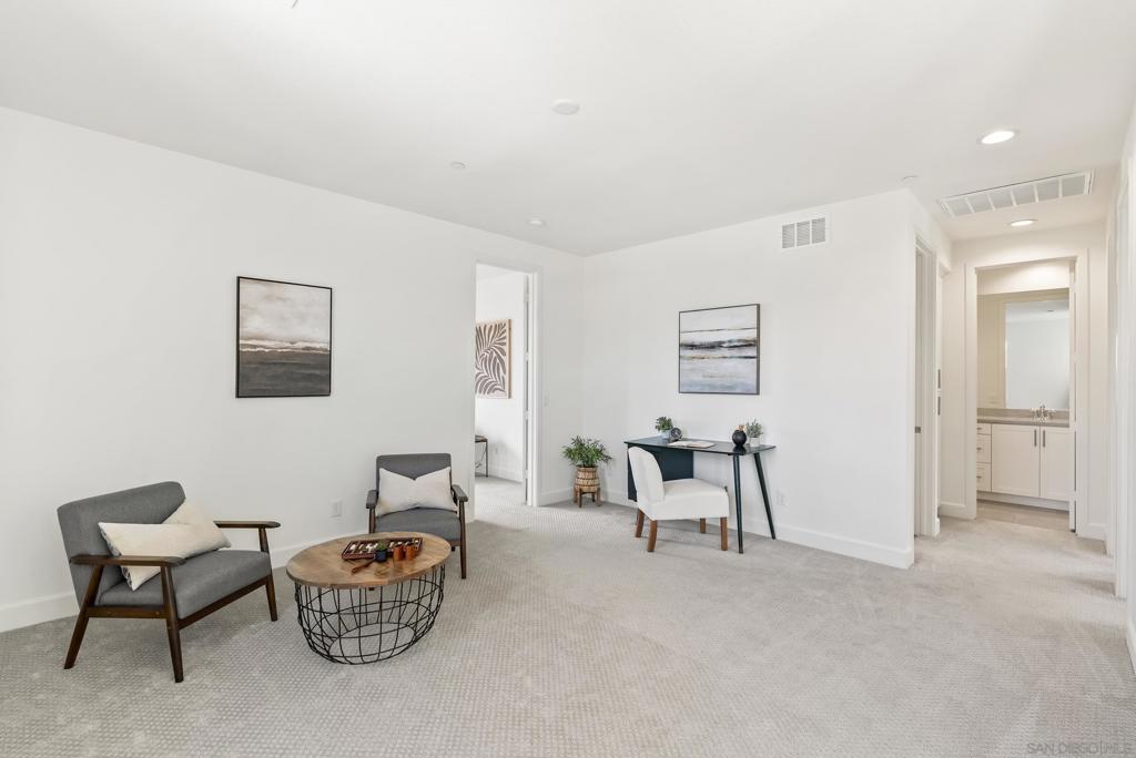 MLS #250041327SD image #18