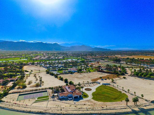 80980 Vista Galope, La Quinta CA: https://media.crmls.org/mediaz/6d322abe-a4f7-40ee-acfb-cccc9d3634e2.jpg