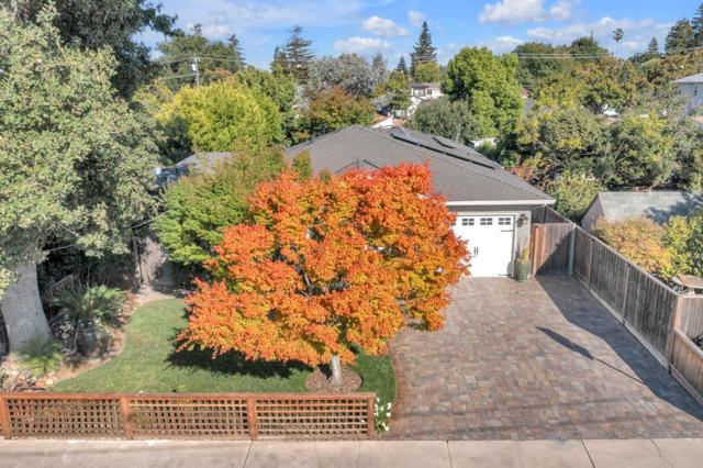 543 Toft Street, Mountain View CA: https://media.crmls.org/mediaz/6d326de0-6ba1-42ee-81a9-7d0d248584a3.jpg
