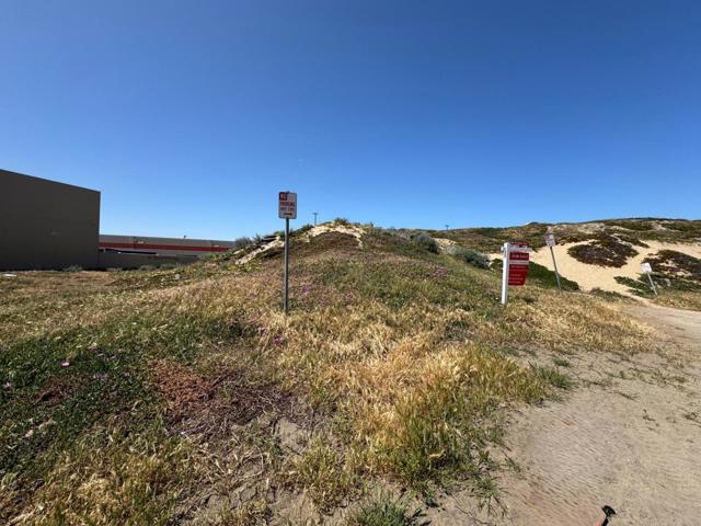 300 Orange Avenue, Sand City CA: https://media.crmls.org/mediaz/6d3299d1-bec0-4cfe-98e8-16756dbef279.jpg