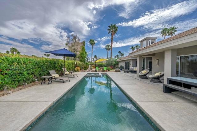 73112 Bel Air, Palm Desert CA: https://media.crmls.org/mediaz/6d32b330-46b5-4dda-a80e-71bd02d47c53.jpg