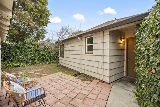 10351037 Amarillo Avenue, Palo Alto CA: https://media.crmls.org/mediaz/6d334e2d-8eb7-4db4-bcbe-7f6795cf6b6d.jpg