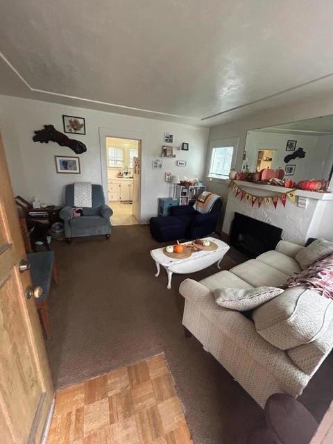 612 Central Avenue, Salinas CA: https://media.crmls.org/mediaz/6d335c53-1bfc-4e24-a1e6-6f5f4a6a40ff.jpg