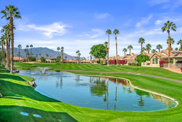 76788 Kybar Road, Palm Desert CA: https://media.crmls.org/mediaz/6d349b32-b602-4e4d-96ff-1eed37ddd891.jpg