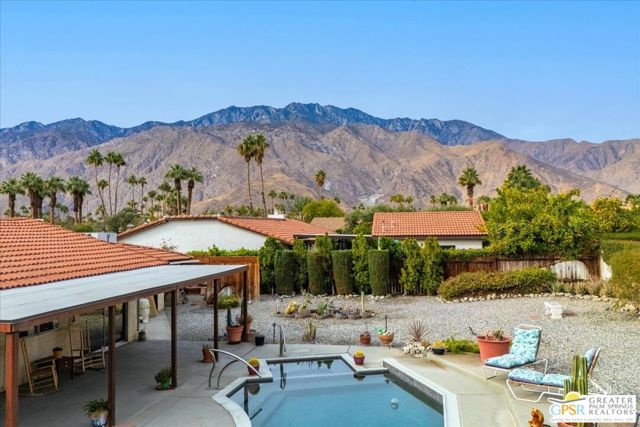 2250 Tamarisk Road, Palm Springs CA: https://media.crmls.org/mediaz/6d34cc00-c68d-4851-8ee7-3090ddfc281c.jpg