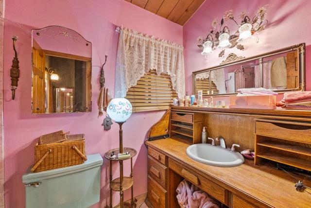 37 Vista Drive, Salinas CA: https://media.crmls.org/mediaz/6d34ce0a-20e1-4fab-94bb-fb4c5f8db54d.jpg