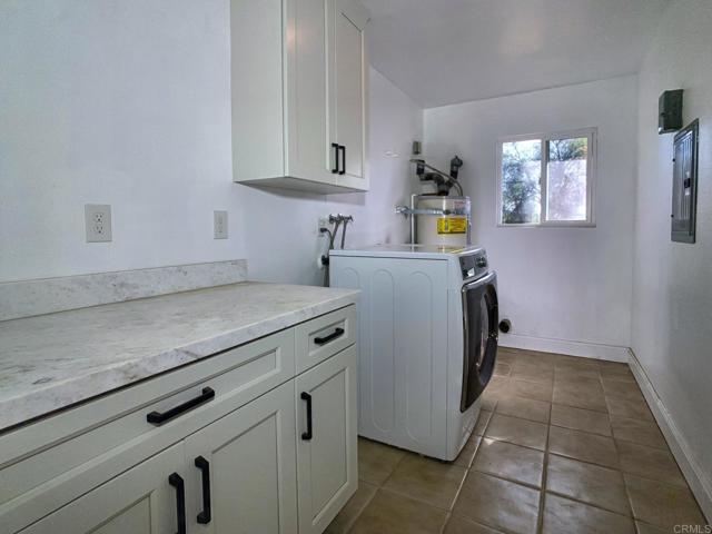 Home for Sale in Valley Center
