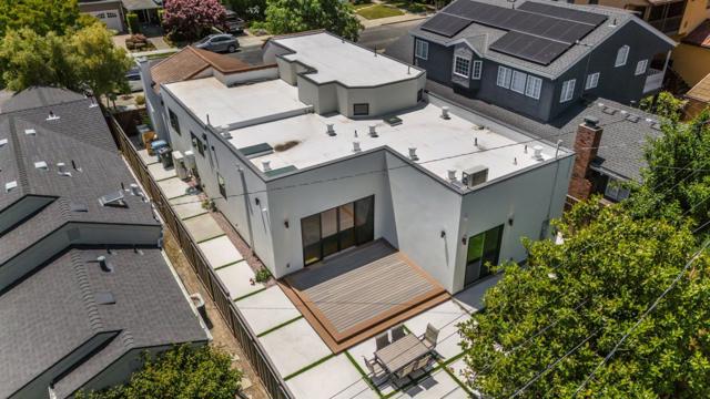 1025 Walnut Street, San Carlos CA: https://media.crmls.org/mediaz/6d360cf0-db89-4855-8107-7c76b5de4fd9.jpg