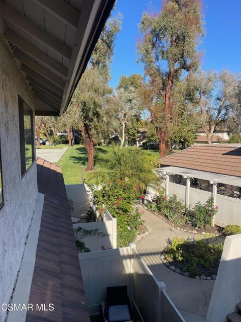 1223 Landsburn Circle, Westlake Village CA: https://media.crmls.org/mediaz/6d3652ae-b272-4164-ac13-b77122d84941.jpg