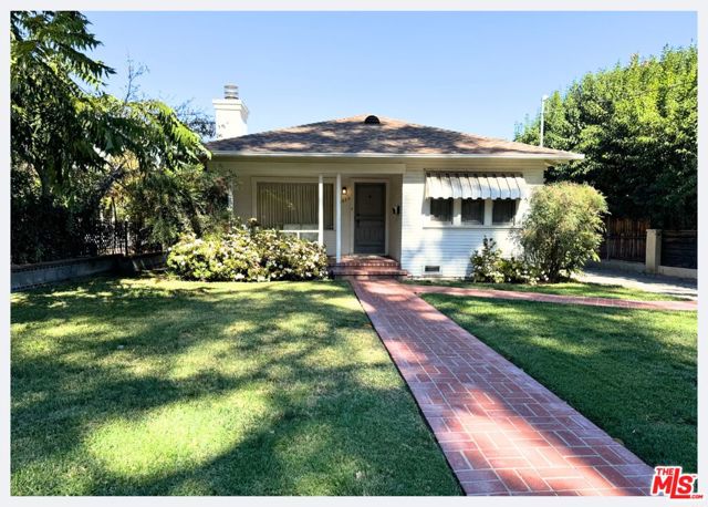 14935 Greenleaf Street photo 1