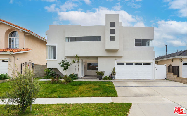 4730 Asteria Street, Torrance CA: https://media.crmls.org/mediaz/6d387d5e-25b2-4adf-8ffd-ec6c3791aca7.jpg