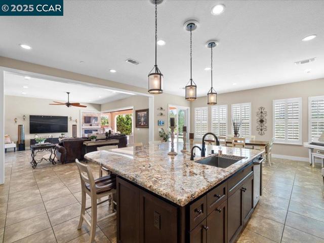 1927 Vintage Cir, Brentwood CA: https://media.crmls.org/mediaz/6d397ca8-21aa-44ac-b2a6-50a9be7b762f.jpg