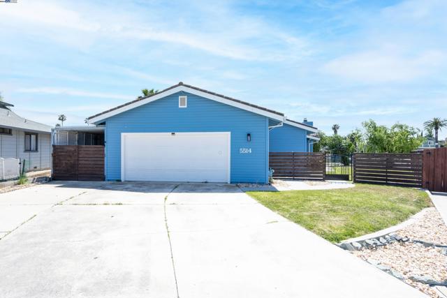 5514 Marlin Ct, Discovery Bay CA: https://media.crmls.org/mediaz/6d3a6084-4e34-45ad-a8f9-2d80c3be3f13.jpg
