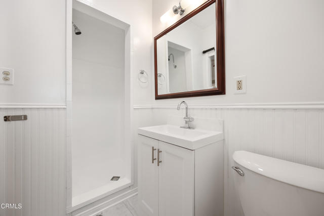 Detail Gallery Image 15 of 24 For 2380 Queensberry Rd, Pasadena,  CA 91104 - 3 Beds | 2 Baths