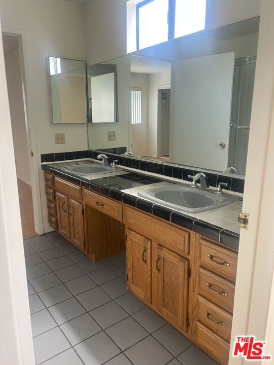 8515 Saturn Street, Los Angeles CA: https://media.crmls.org/mediaz/6d3b04fd-9e5c-42a6-94da-5a955ed1c6bc.jpg