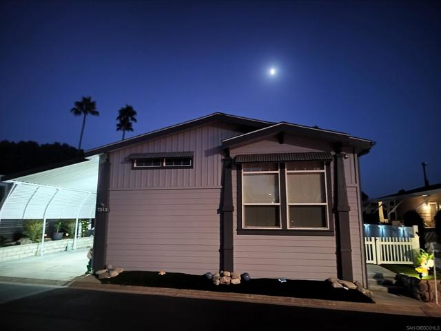7313 Santa Barbara St, Carlsbad CA: https://media.crmls.org/mediaz/6d3b1d6c-fe39-4ca8-ad50-9c99bdb2e7db.jpg