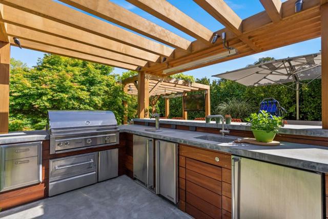 113 Wildwood Avenue, San Carlos CA: https://media.crmls.org/mediaz/6d3b73a4-4e8d-4be4-b94f-00f0b61cd854.jpg